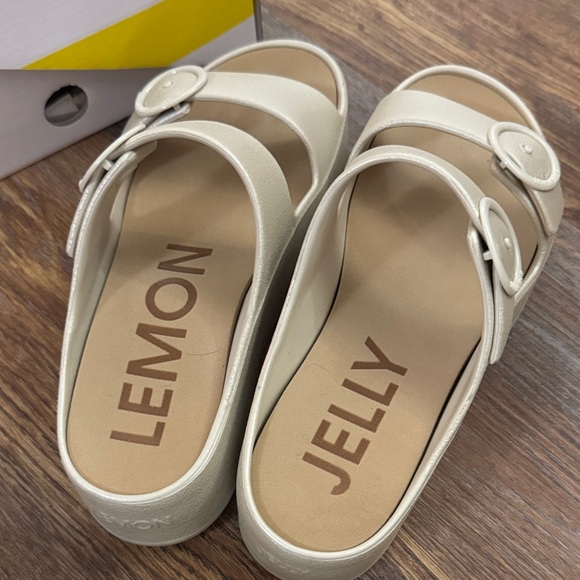 Lemon Jelly Women's Cream Sandals size EU39 - Picture 2 of 5